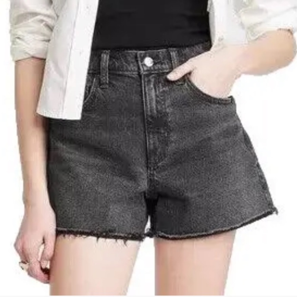 Black Denim Shorts w/ Raw Hem, size 6 high-rise 90's cutoff shorts. New!